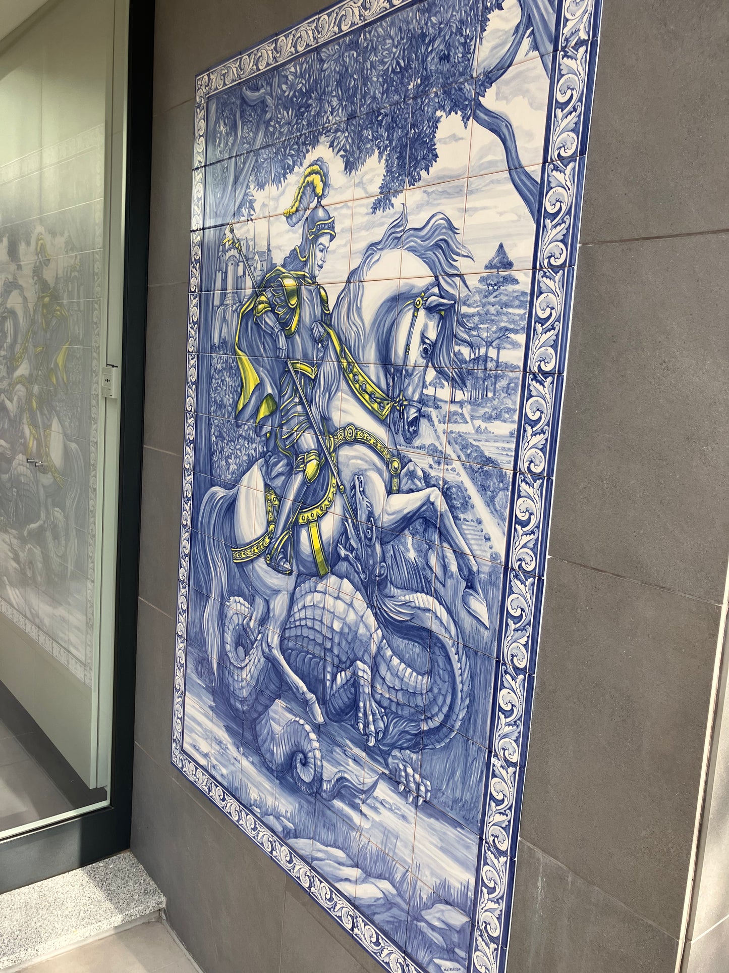 "Saint George and The Dragon". A set of 117 individual tiles. Outdoor project (Algarve, Portugal)
